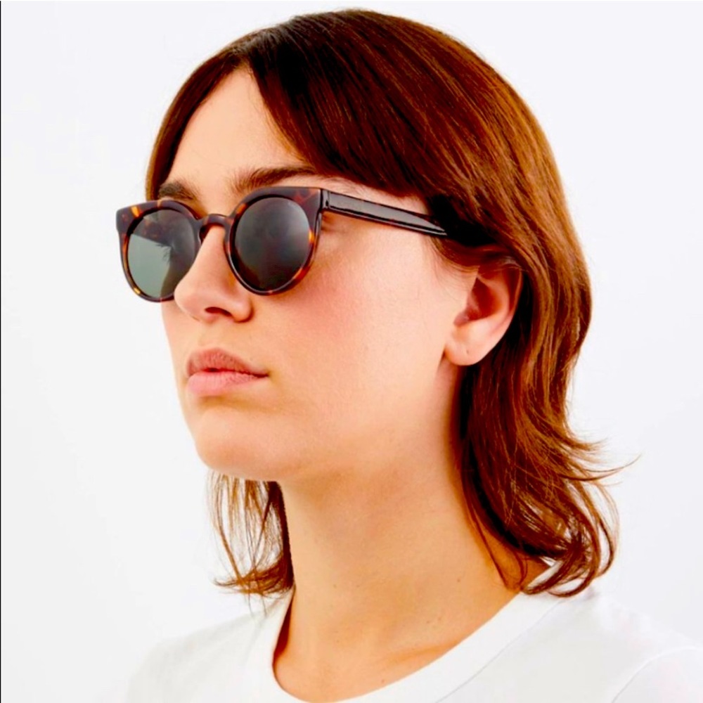 Komono Lulu Crystal Giraffe Sunglasses